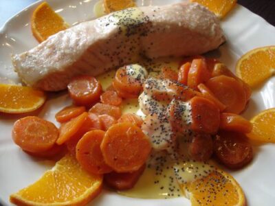 Pavé de saumon savoureux aux carottes et crème clémentine (facile en 9 étapes)