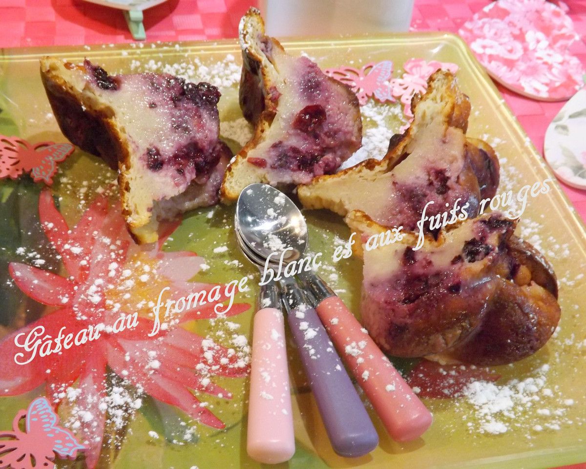 Gâteau au Fromage Blanc et Fruits Rouges : Recette Facile en 7 Étapes