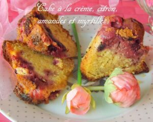 Cake à la crème, citron, amandes et myrtilles