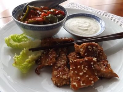Bouchées de poulet au miel et sésame : Recette facile et savoureuse