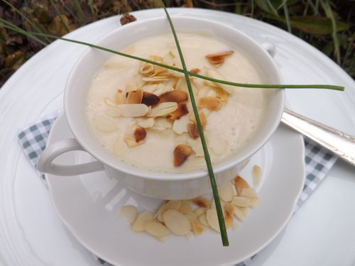 Recette facile : Crème de chou-fleur au lait d'amande en 7 étapes
