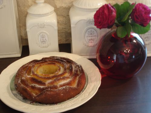 Recette facile : Moelleux au yaourt, pommes et sirop de spéculoos