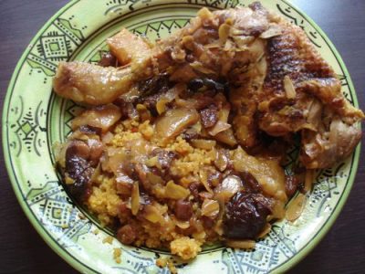 Tajine de poulet aux poires et fruits secs : Recette facile en 6 étapes