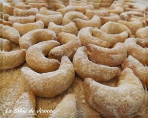 Vanille Kipferln ou petits croissants à la vanille et aux amandes