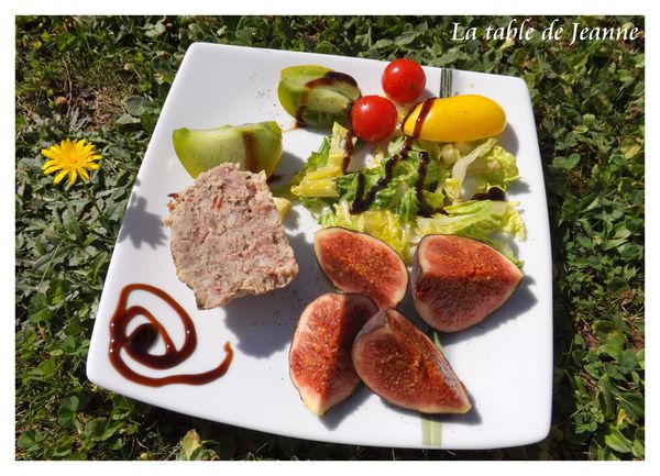 Terrine savoureuse de porc, veau et jambon aux épices Cajun