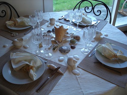 Petite table d'anniversaire facile et authentique pour un déjeuner réussi