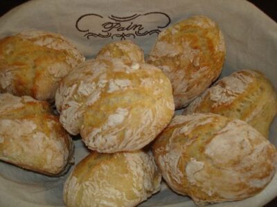 Petits pains sans pétrissage – Recette facile et savoureuse
