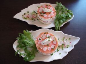 Millefeuille de saumon fumé au raifort