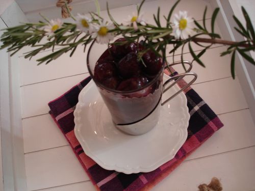Cerises au Miel et Romarin : Recette Savoureuse et Facile à Préparer