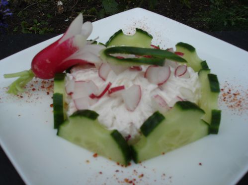 Recette facile : Charlotte savoureuse aux légumes et chèvre au piment d'Espelette