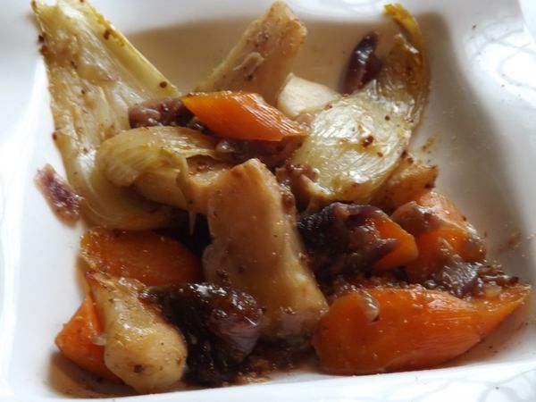 Cocotte de légumes savoureuse aux épices pour pain d'épices & moutarde