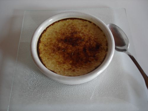 Crème brûlée savoureuse à la fleur d'Aunis et au cognac