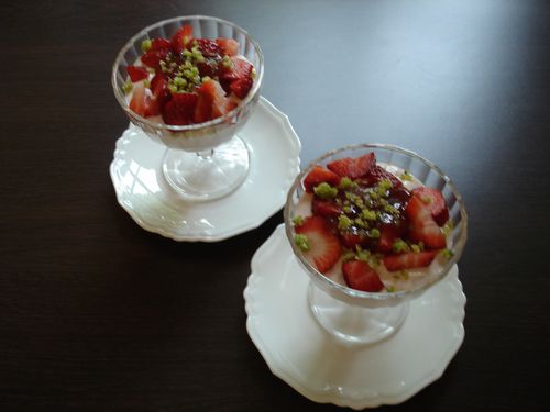 Nuage de fraise et pistache : Recette facile et savoureuse