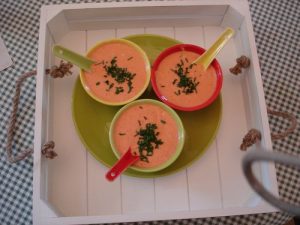 <strong>Velouté de poivron rouge au chèvre frais</strong>