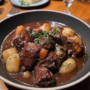 Bœuf Bourguignon : Recette Traditionnelle Savoureuse