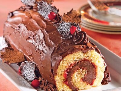 Épatez vos Invités avec une Bûche de Noël Express : Recette Facile et Délicieuse en 15 Minutes !