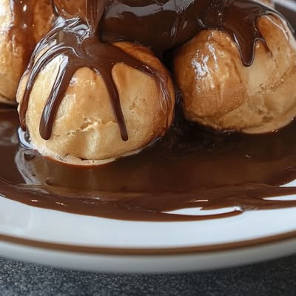 Profiteroles Gourmandes Chocolatées2