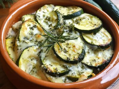 Recette Divine : Moelleux au Chèvre et Courgette – Épatez vos Invités avec ce Plat Gourmand Facile à Préparer !