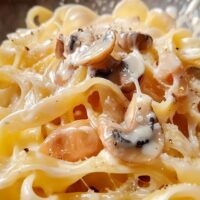 Tagliatelles Carbonara Champignons : Recette Facile et Savoureuse