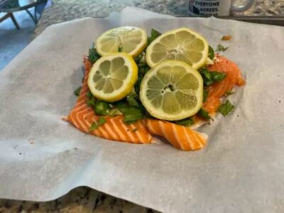 Saumon Poché Savoureux : La Recette Facile et Parfaite