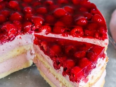 Gâteau Crème Framboise : Recette Facile et Savoureuse