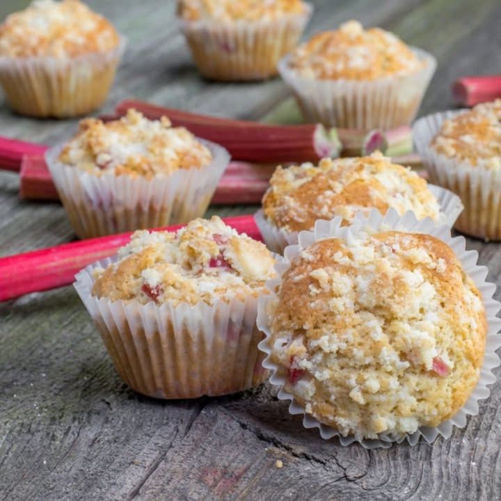Muffins à la rhubarbe